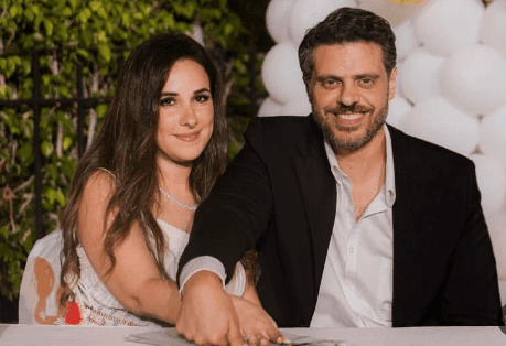 الفنانة شيري عادل تعلن عن انفصالها من طارق صبري 