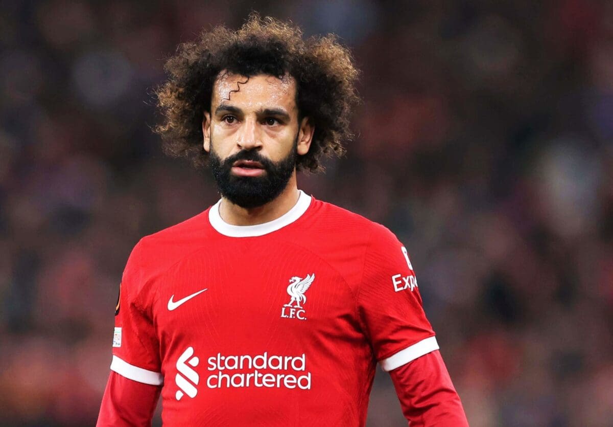 محمد صلاح لاعب نادي ليفربول الإنجليزي 