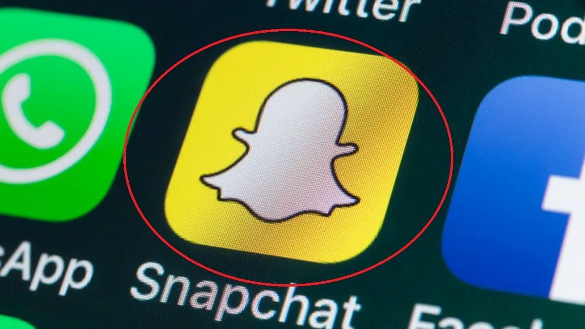 محادثة مسربة على سناب شات تتسبب في استدعاء صانعة محتوي والتحقيق معها وتعليق ترخيصها