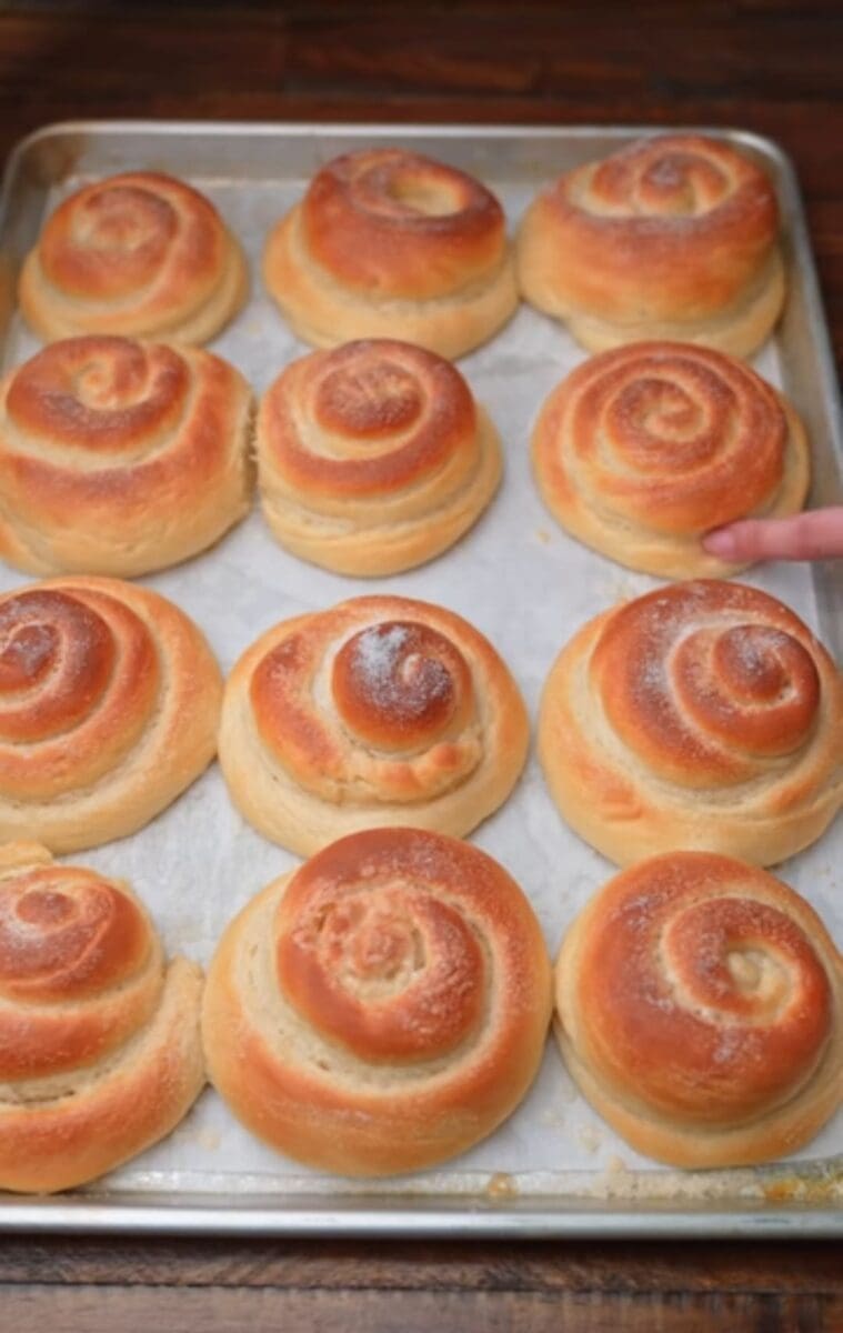 طريقة عمل البريوش (فطيرة شم النسيم) اللذيذة