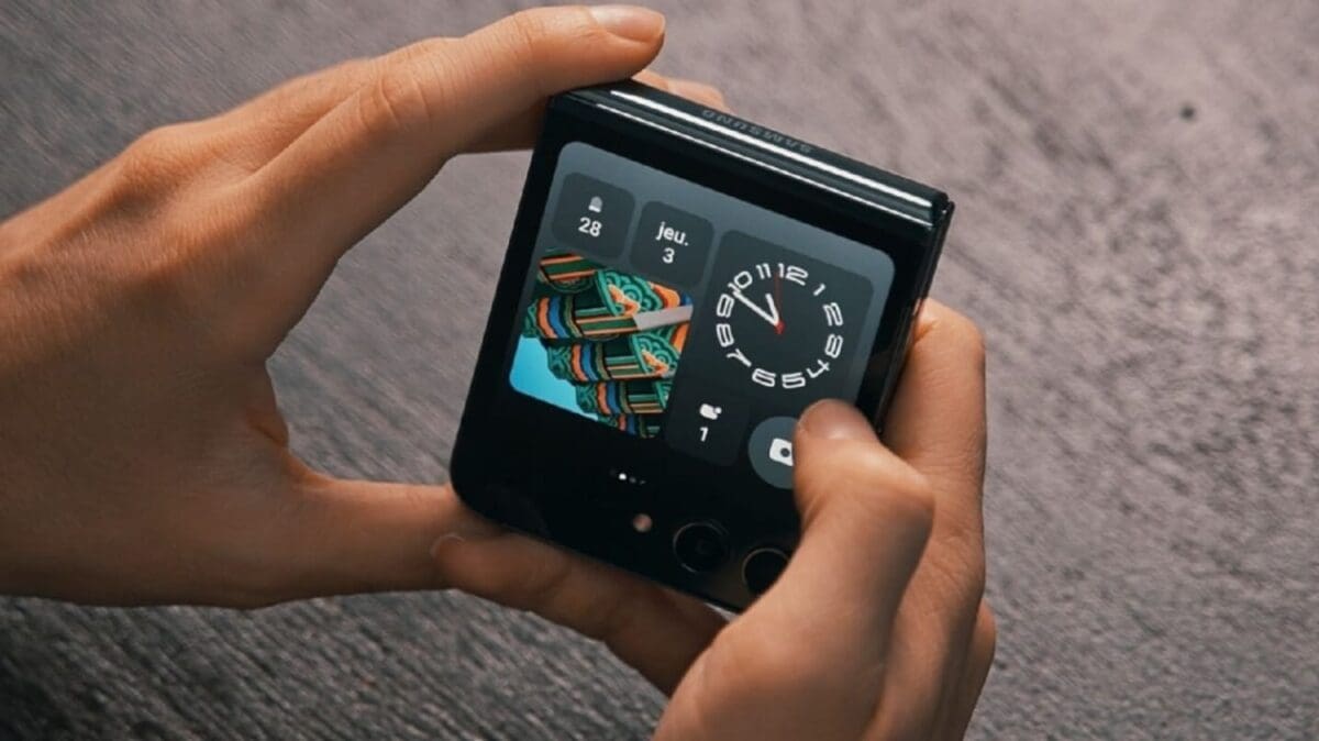 الإعلان عن ميزات كاميرا هاتف Xiaomi Mix Flip أول طراز لها القابل للطي بشكل أفقي