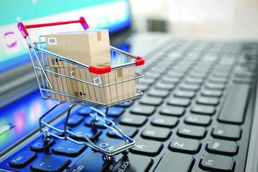 التسوق عبر المواقع الإلكترونية