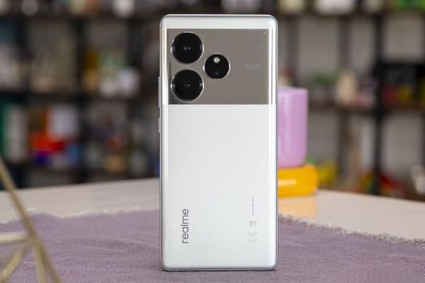مواصفات وسعر Realme GT 6 هل يستحق الشراء؟