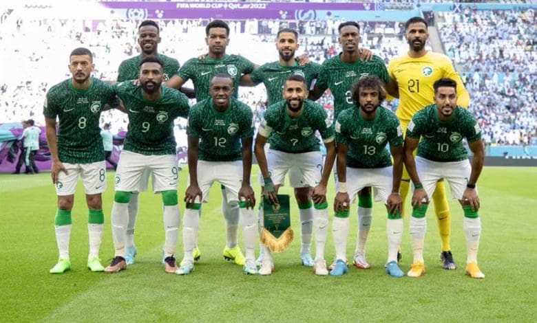 القنوات الناقلة لمباراة السعودية واندونيسيا، موعد المباراة والمعلقين