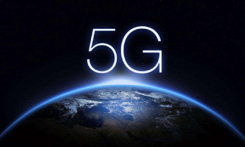 أثر تكنولوجيا 5G على الاتصال والابتكار: كيف ستغير شبكة الجيل الخامس طريقة تواصلنا وتطوير التطبيقات