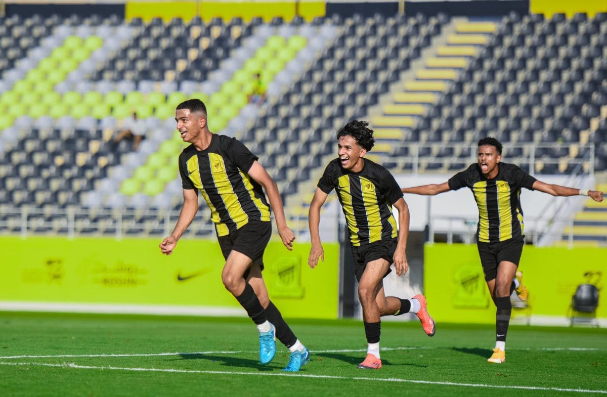 ختام الجولة الـ 12.. موعد مباراة الاتفاق والاتحاد في دوري روشن 2024-2025 والقنوات الناقلة ورابط حجز التذاكر
