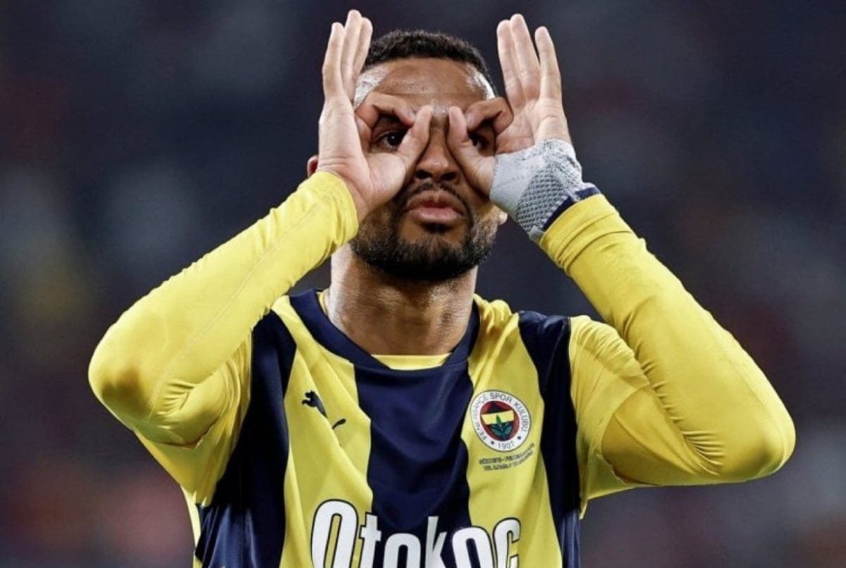 تألق يوسف النصيري يحفز إدارة النصر السعودي
