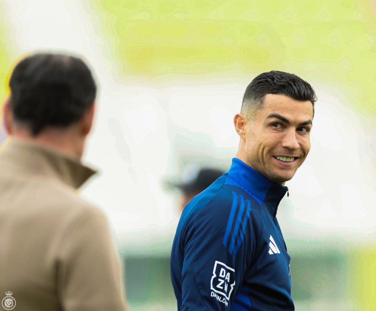 رونالدو يشارك في مران النصر استعدادا لمواجهة ضمك في روشن وبيولي يستبعد الثنائي الأجنبي من خوض المباراة