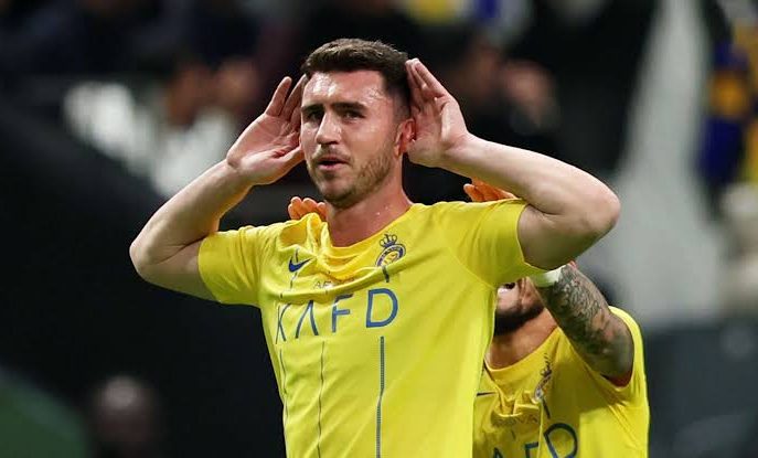مدافع النصر السعودي لابورت على رادار جلطة سراي التركي