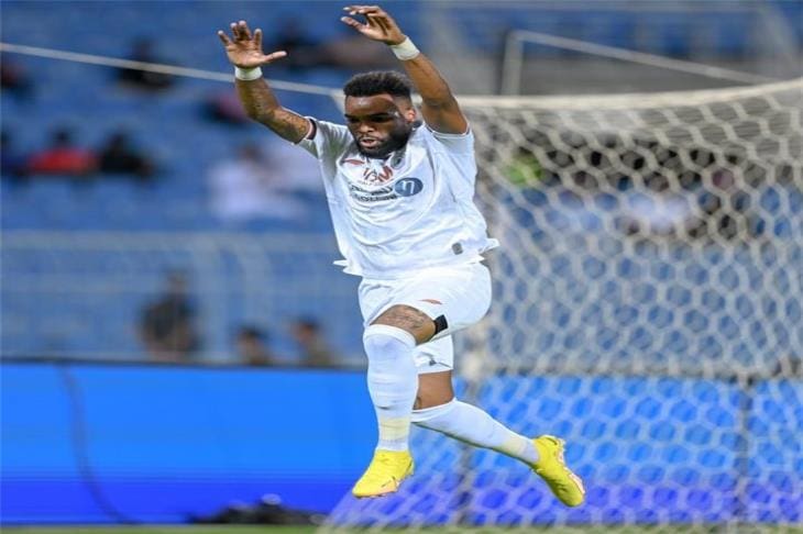 ترانسفير ماركت يربط بوبيندزا بالزمالك.. و يضع نسبة كبيرة لاتمام الصفقة للأبيض