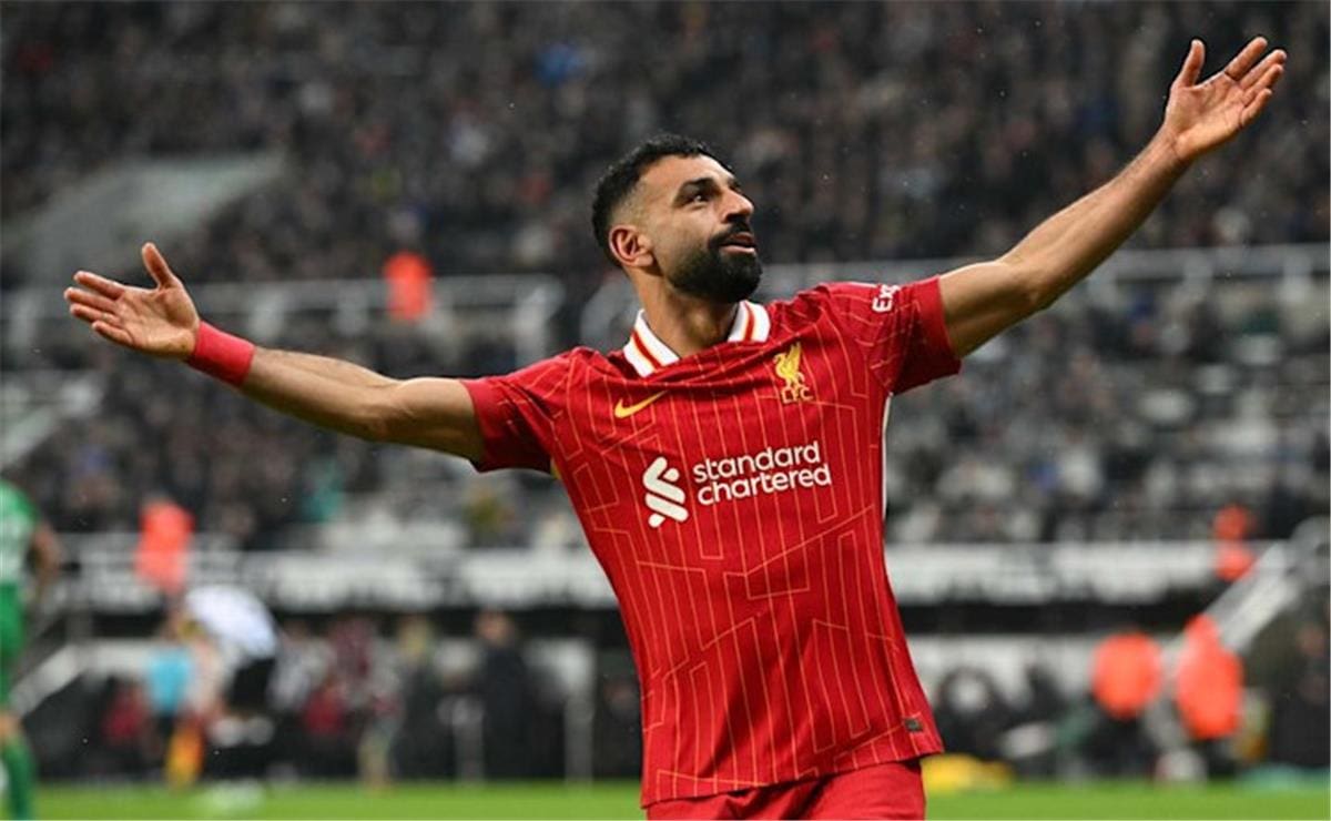 "نيفيل: صلاح يستحق عقدًا جديدًا... طلبه منطقي تمامًا"