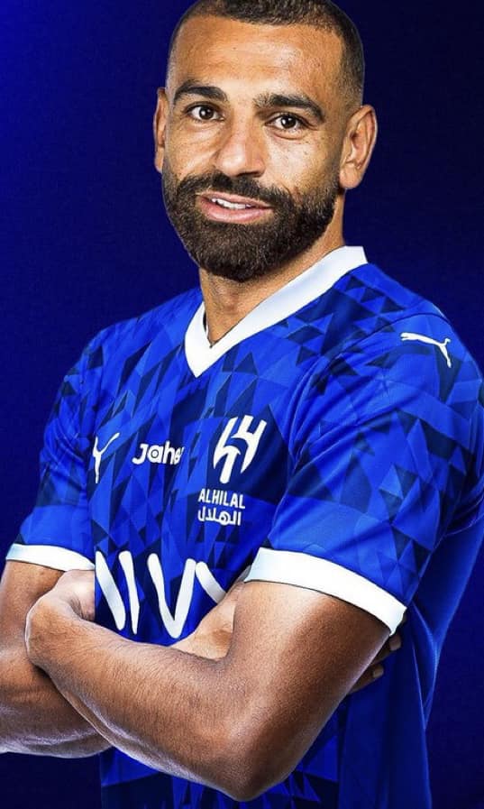 محمد صلاح.. ما هي تفاصيل عرض الهلال السعودي للحصول على توقيعه؟