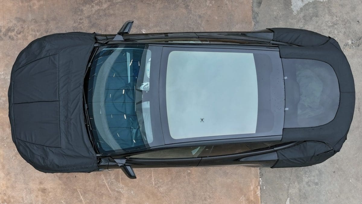 رصد سيارة Tesla Model 2 ذات الأسعار المعقولة لأول مرة.. أصغر من Model Y