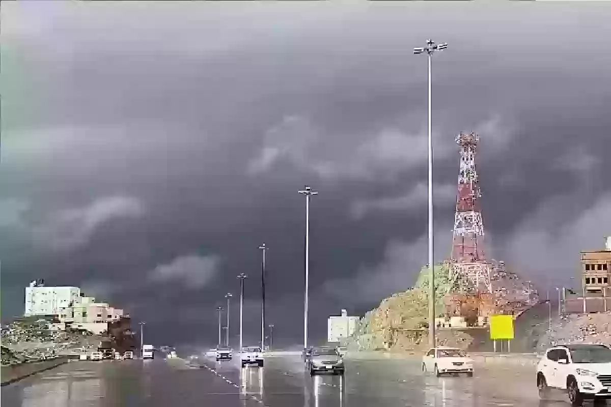 عاجل.. إنذار أحمر جديد على 4 مناطق والدفاع المدني يحذر ويطالب بالإتصال عل 911 و998 فوراً بالحالات الطارئة