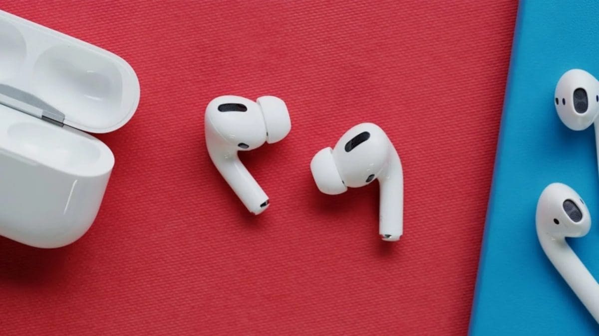 أخبار سارة من آبل حول سماعات AirPods المزودة بكاميرات.. فماذا ستقدم؟