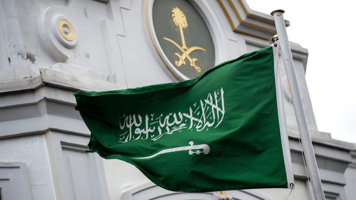 عاجل.. أول بيان رسمي من السعودية بشأن ما يحدث في سوريا والمملكة تؤكد على دعمها الكامل للحكومة السورية