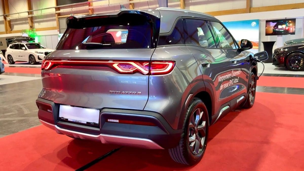 شركة BYD تتفوق على تسلا ولا تمنحها فرصة في السوق الصينية
