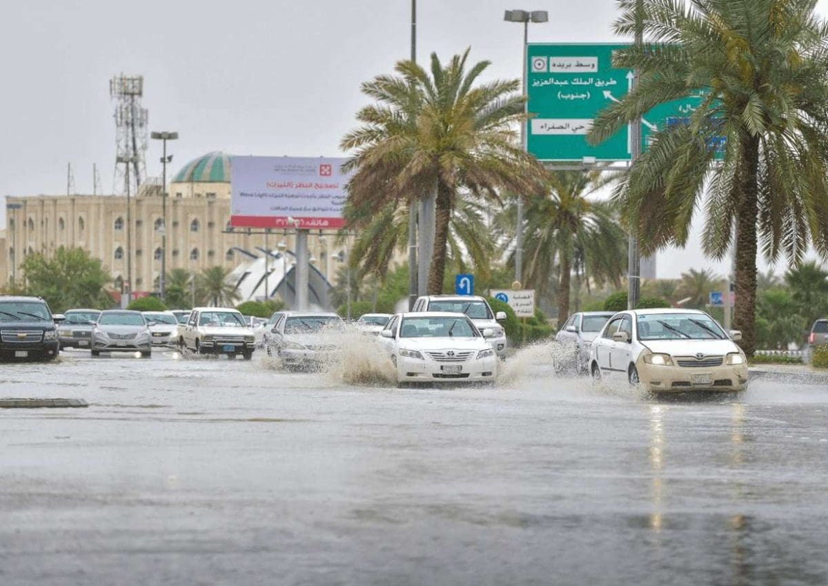 عاجل.. موجة أمطار جديدة تضرب المملكة والعديد من دول المنطقة والحرارة تصل لـ4 درجات