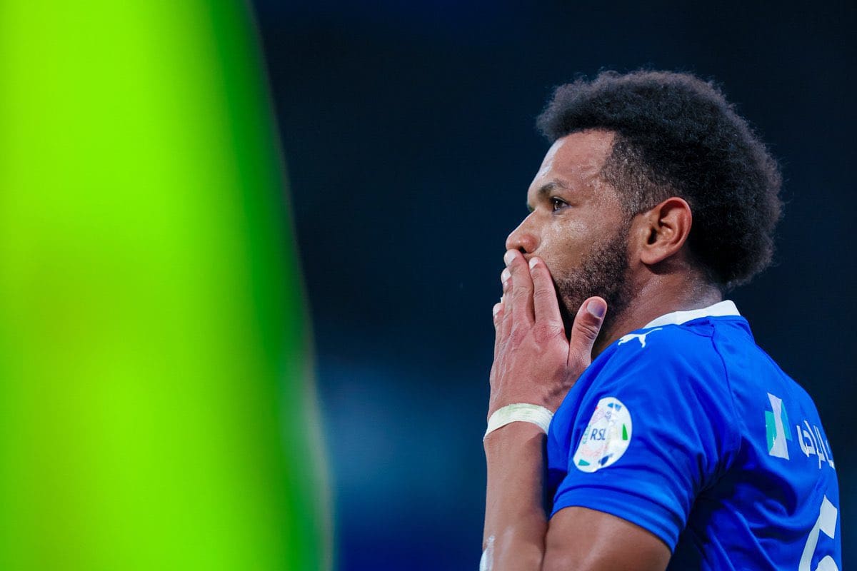 علي البليهي لاعب الهلال السعودي