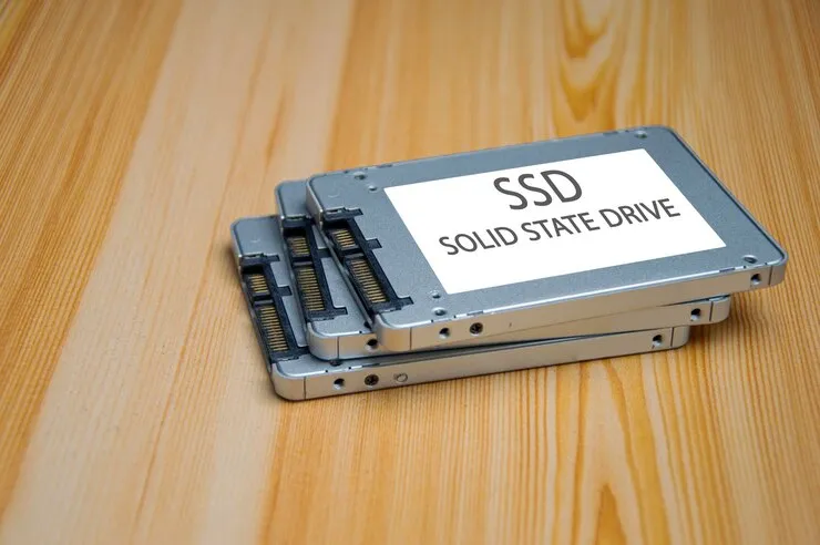 أقراص SSD (Solid State Drives)
فقدان البيانات (Data loss)
تخزين البيانات (Data storage)
محركات الحالة الصلبة
ذاكرة فلاش NAND
تدهور البيانات (Data degradation)
التخزين طويل الأمد (Long-term storage)
عمر SSD
درجة الحرارة
الطاقة (Power)
النسخ الاحتياطي (Backup)
أقراص HDD (Hard Disk Drives)
SMART
صيانة SSD
نصائح تخزين البيانات
تقنية التخزين (Storage technology)
أمن البيانات (Data security)
وحدات تخزين خارجية (External storage)
أرشيف البيانات (Data archive)
تحذير SSD
