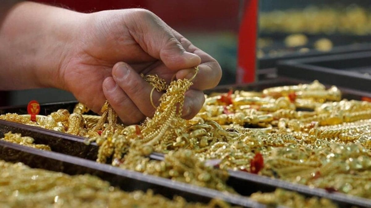 بعد ارتفاعه عالميًا| سعر الذهب عيار 21 يحلق مُجددًا لأعلى مستوياته وتوقعات بتخطيه حاجز الـ 5000