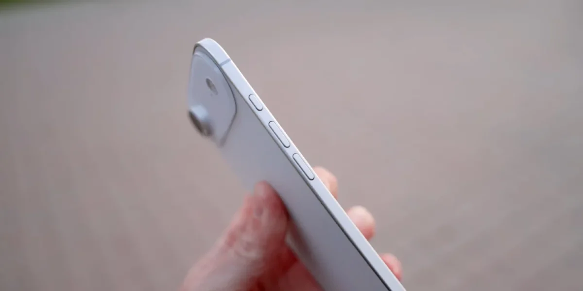 آبل تكشف عن iPhone 17 Air.. تصميم فائق النحافة على حساب عمر البطارية