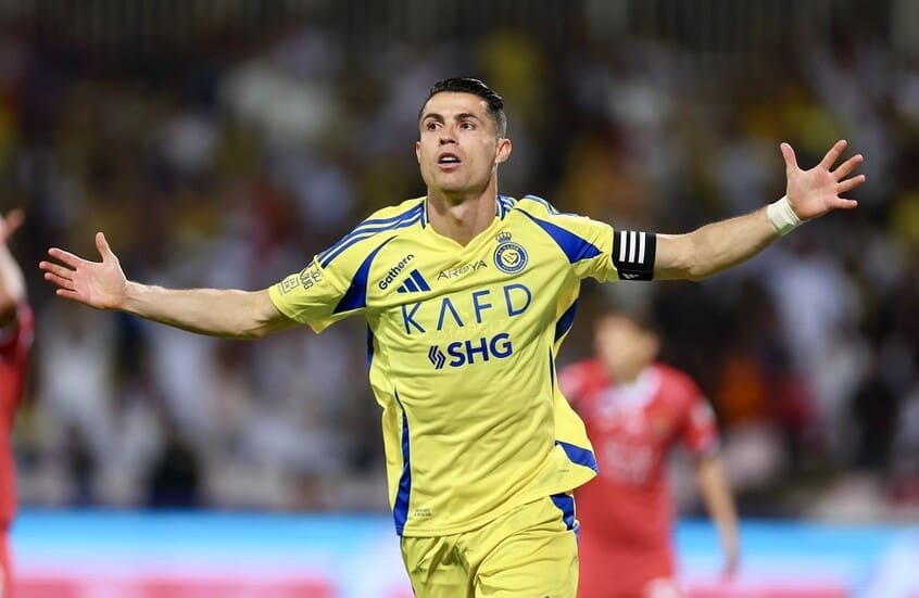 مفاجأة الموسم.. كريستيانو رونالدو يقترب من ارتداء قميص الهلال السعودي في كأس العالم للأندية 2025