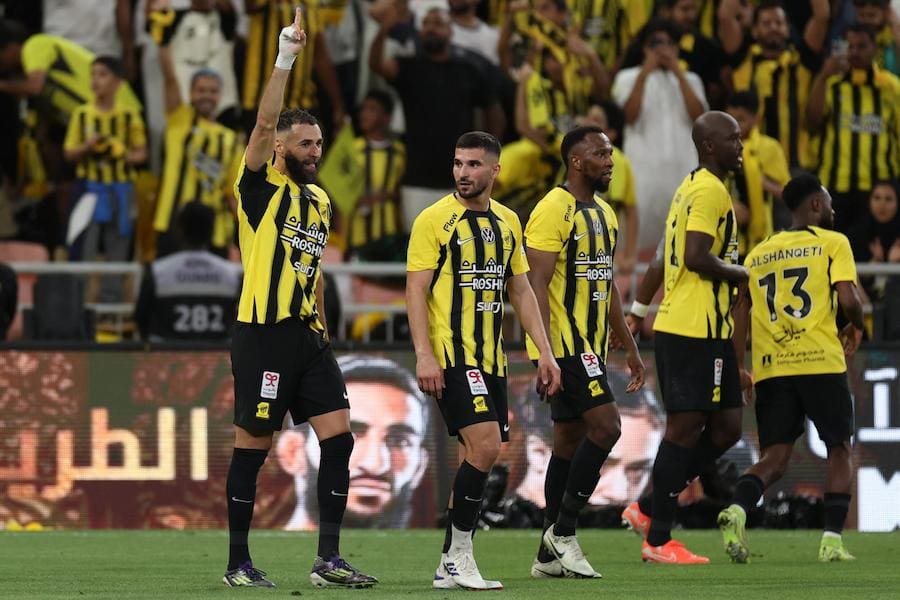 الاتحاد السعودي يبلغ نجميه بالرحيل