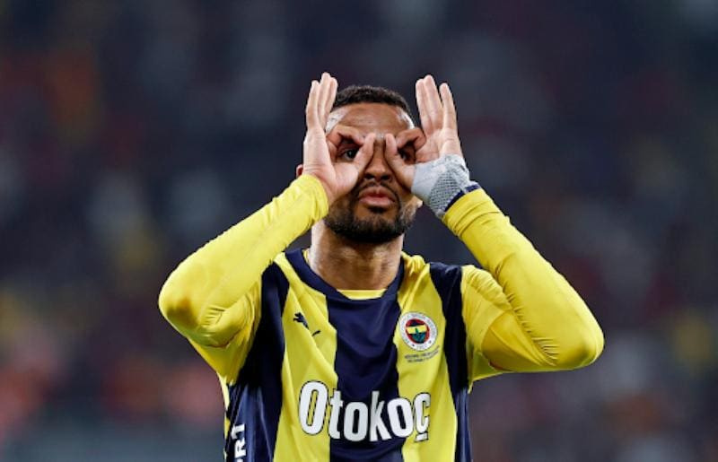هل اهتم الهلال بضم يوسف النصيري وعبد الله مادو؟