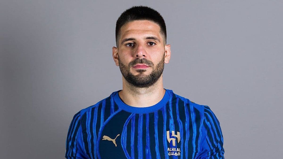تطورات إصابة ميتروفيتش مع الهلال السعودي