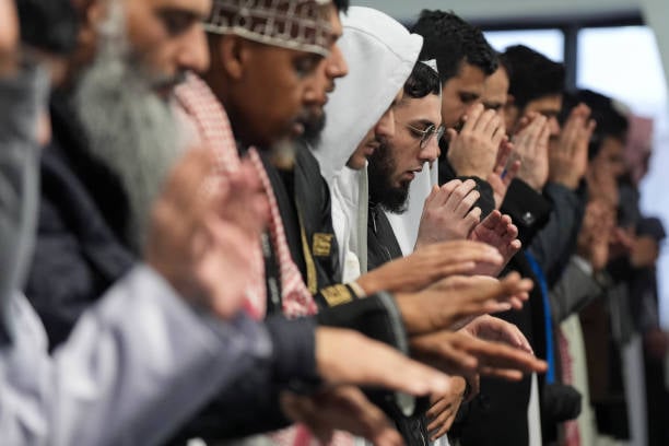 المسلمين من جنسيات مختلفة في بريطانيا 